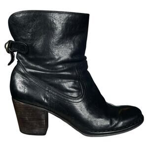 Frye Women’s Lara Black Leather Short Ankle Boot Size US 9